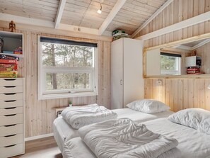 3 bedrooms, Internet