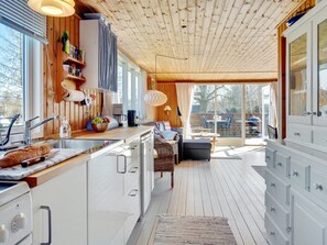 Fridge, oven, high chair, cookware/dishes/utensils - "Julla" - 1.5km from the sea by Interhome (Hals)