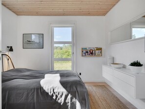 4 bedrooms, internet