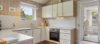 "Henny" - 1.5km from the sea by Interhome