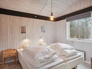 3 bedrooms, Internet