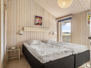 3 bedrooms, internet