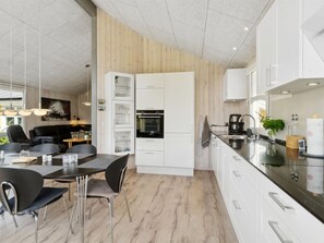 Køleskab, mikrobølgeovn, ovn, opvaskemaskine