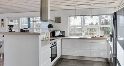 "Ulfsten" - 1.6km from the sea by Interhome