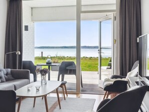 TV - "Monia" - 20m from the sea by Interhome (Ebeltoft)