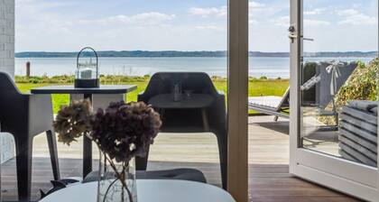"Monia" - 20m from the sea by Interhome