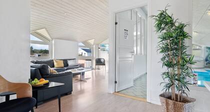 "Jenvold" - 600m from the sea by Interhome
