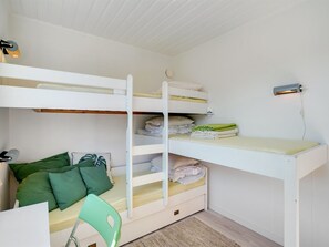 3 bedrooms, internet