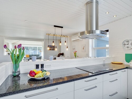 "Örjan" - 400m from the sea by Interhome