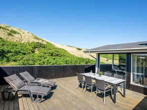 Outdoor dining - "Lill" - 50m from the sea by Interhome (Hvide Sande)