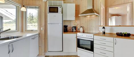 Kühlschrank, Geschirrspüler, Kochgeschirr/Geschirr/Besteck