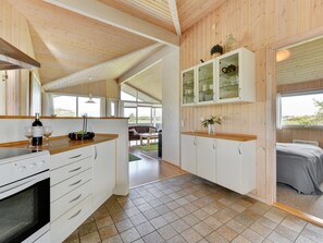 Fridge, dishwasher, cookware/dishes/utensils