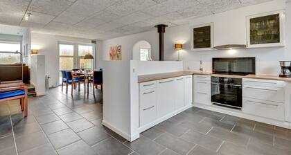 "Elia" - 300m from the sea by Interhome