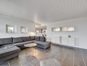 TV, peis og fotballspill