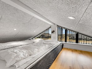 5 bedrooms, internet