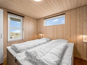 4 bedrooms, WiFi