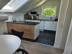 Køleskab, mikrobølgeovn, ovn, opvaskemaskine