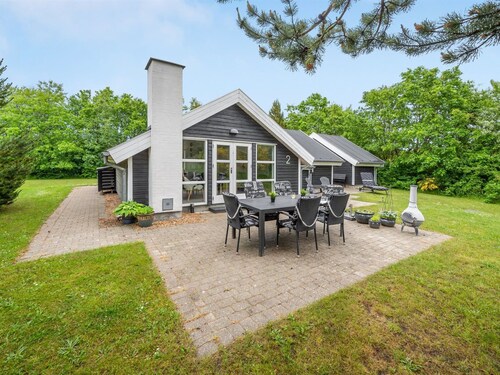 "Matthis" - 500m to the fjord by Interhome