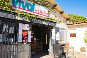 3 Schlafzimmer, Reisekinderbett, kostenloses WLAN