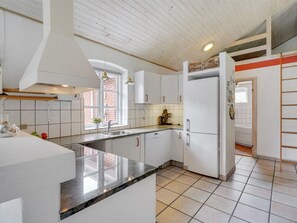 Køleskab, mikrobølgeovn, ovn, opvaskemaskine