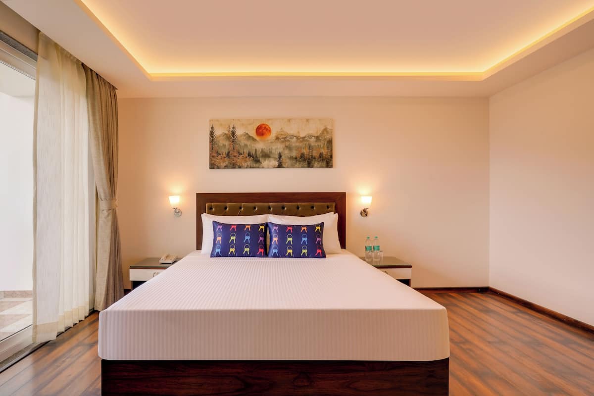 Superior Double Room with Balcony and Mountain view | 1 Schlafzimmer, Schreibtisch, Bügeleisen/Bügelbrett, kostenloses WLAN