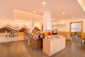 Restaurant - Keys Select by Lemon Tree Hotels, Kufri, Shimla (Theog)