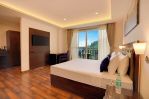 مكتب ومكواة/لوح كي وواي فاي مجانًا