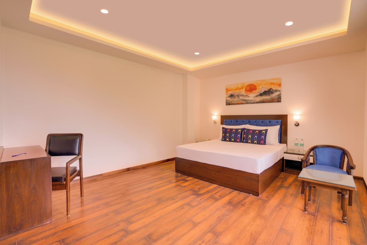 Superior Double Room with Mountain View | 1 Schlafzimmer, Schreibtisch, Bügeleisen/Bügelbrett, kostenloses WLAN