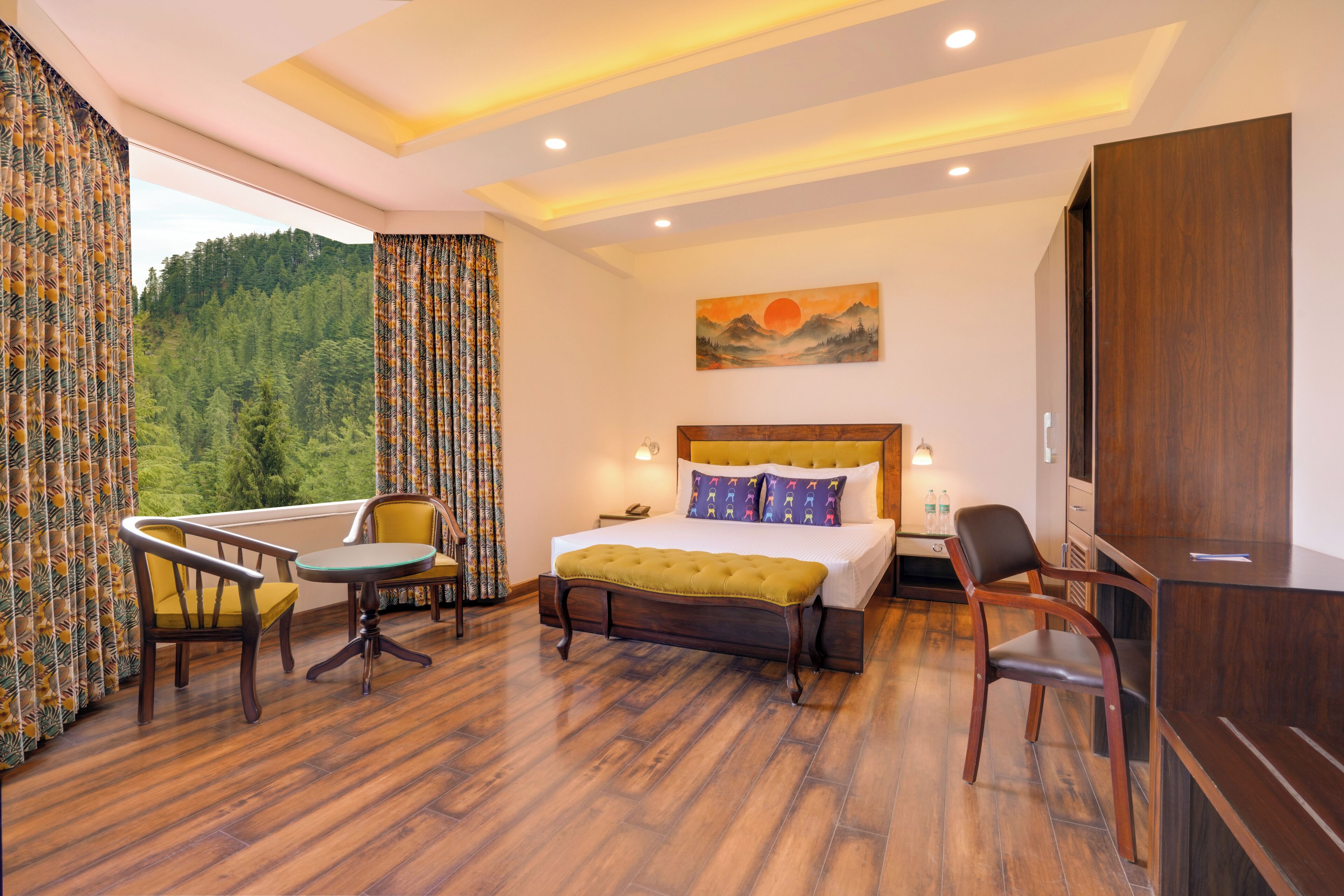 Studio Suite with Mountain View | Desk, iron/ironing board, free WiFi