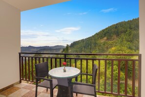 Superior Double Room with Balcony and Mountain view | Balkon