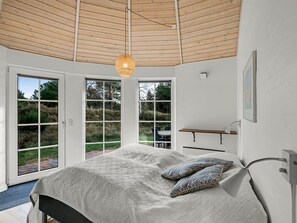 4 bedrooms, WiFi - "Ingmund" - 2km from the sea by Interhome (Blåvand)