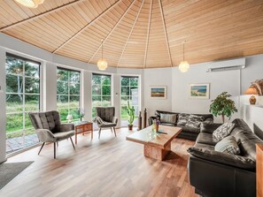 TV, fireplace - "Ingmund" - 2km from the sea by Interhome (Blåvand)