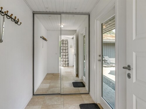 "Vieno" - 2.6km from the sea by Interhome
