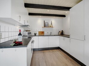 Køleskab, mikrobølgeovn, ovn, opvaskemaskine