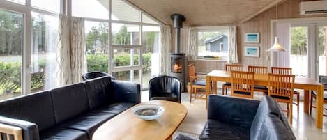 Televisie en een open haard