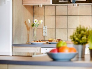 Fridge, dishwasher, cookware/dishes/utensils - "Gabriela" - 1km from the sea by Interhome (Rømø)