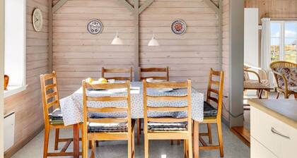 "Gertraud" - 500m from the sea by Interhome