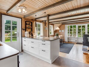 Réfrigérateur, micro-ondes, four, lave-vaisselle