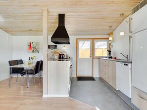 Refrigerador, horno, lavavajillas y periquera 