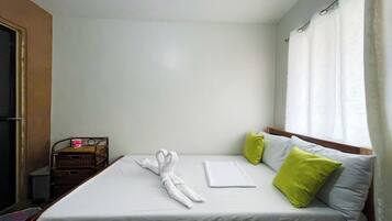 Standard Room | Desk, bed sheets