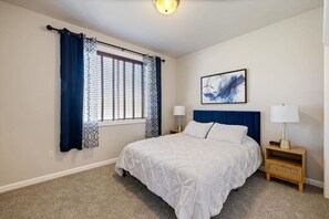 4 habitaciones, escritorio, tabla de planchar con plancha y wifi gratis 