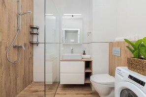 Apartment, 1 Bedroom, Balcony | Bathroom | Shower, towels, soap, shampoo