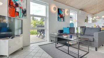 Télévision, cheminée