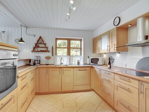 Réfrigérateur, micro-ondes, lave-vaisselle