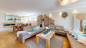 Smart TV, fireplace, DVD player, books - Cozy deluxe vacation home with terrace, garden, parking space and sauna (Borkum)