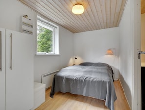 3 bedrooms, Internet