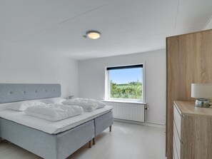 5 bedrooms, internet