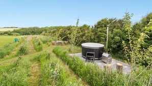 A hot tub in a natural setting with a clear sky. - "Imilie" - 250m to the fjord by Interhome (Redsted Mors)