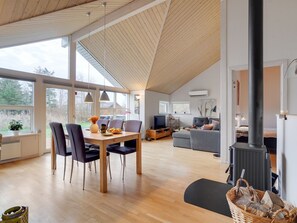 Dining - "Daina" - 400m to the fjord by Interhome (Vemb)