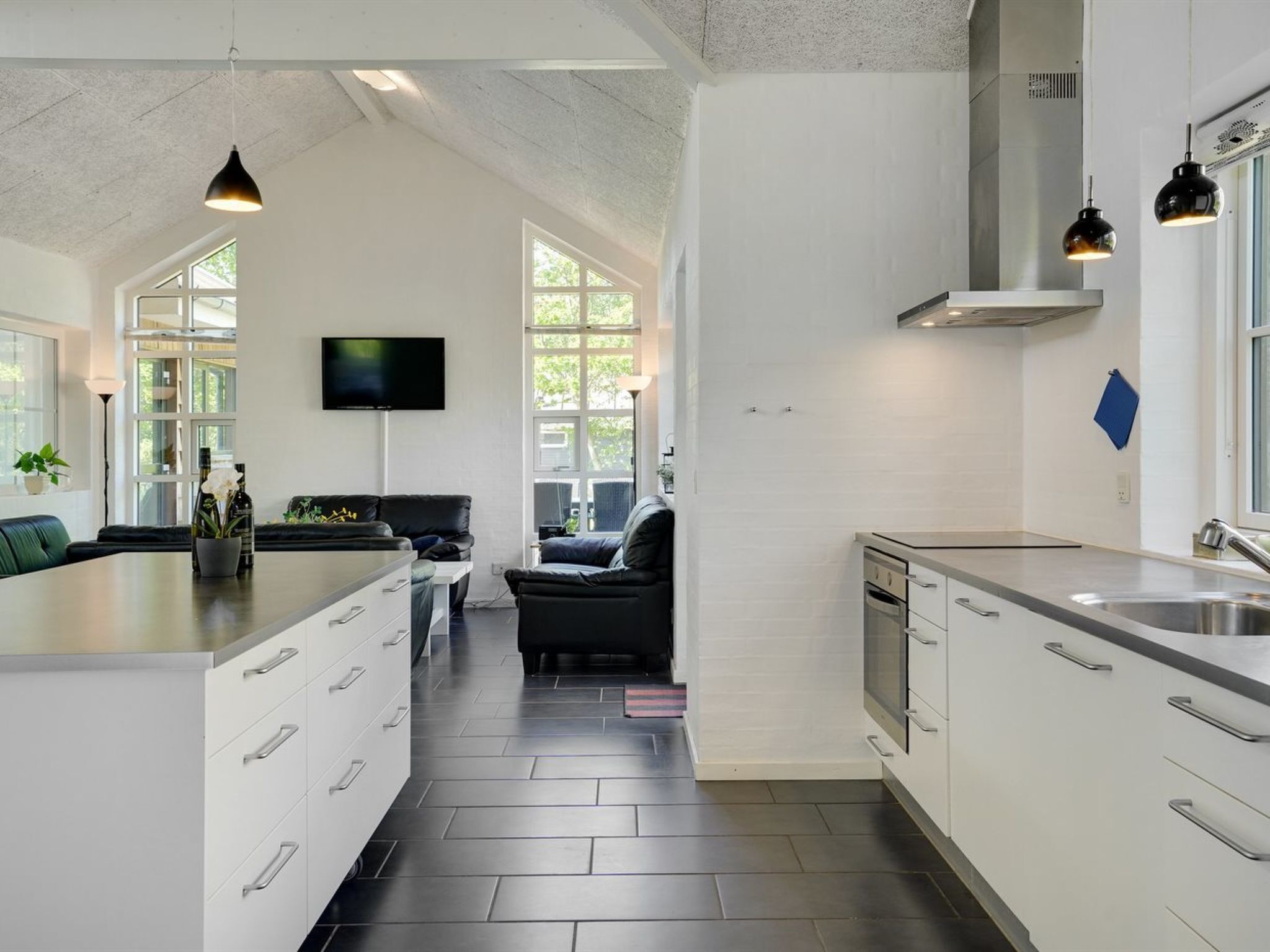 ثلاجة، ميكروويف، فرن، غسالة أطباق